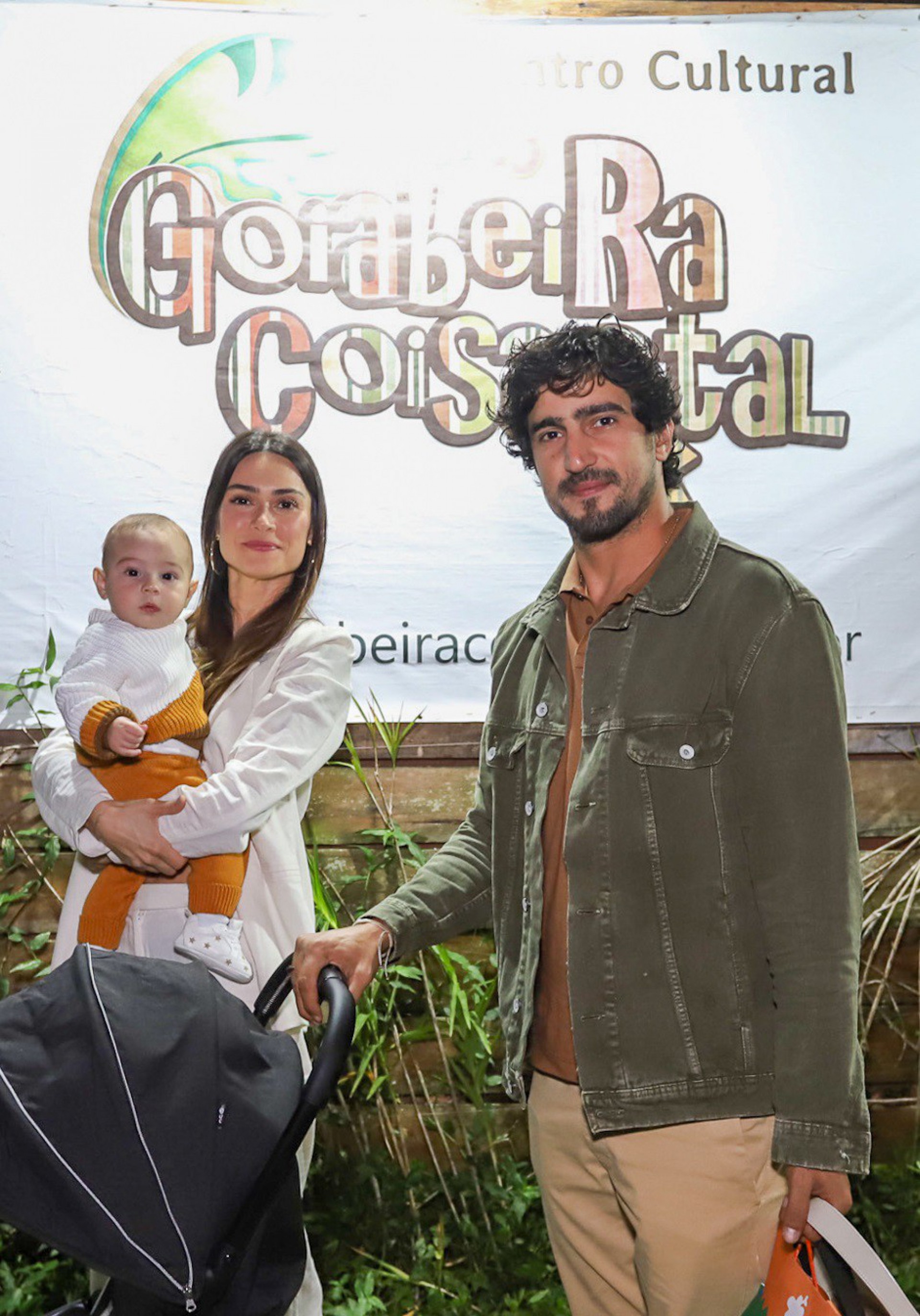 Thaila Ayala, Renato Góes e o filho, Francisco -  Beatriz Damy / AgNews 