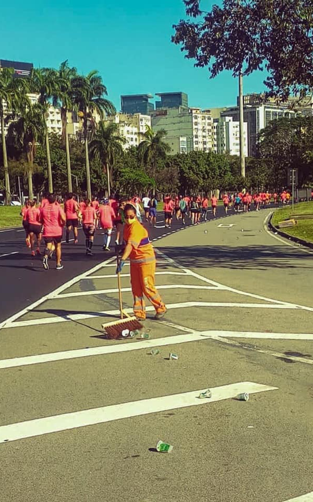 Durante as corridas os garis estar&atilde;o prestando aux&iacute;lio ao longo de todo o percurso