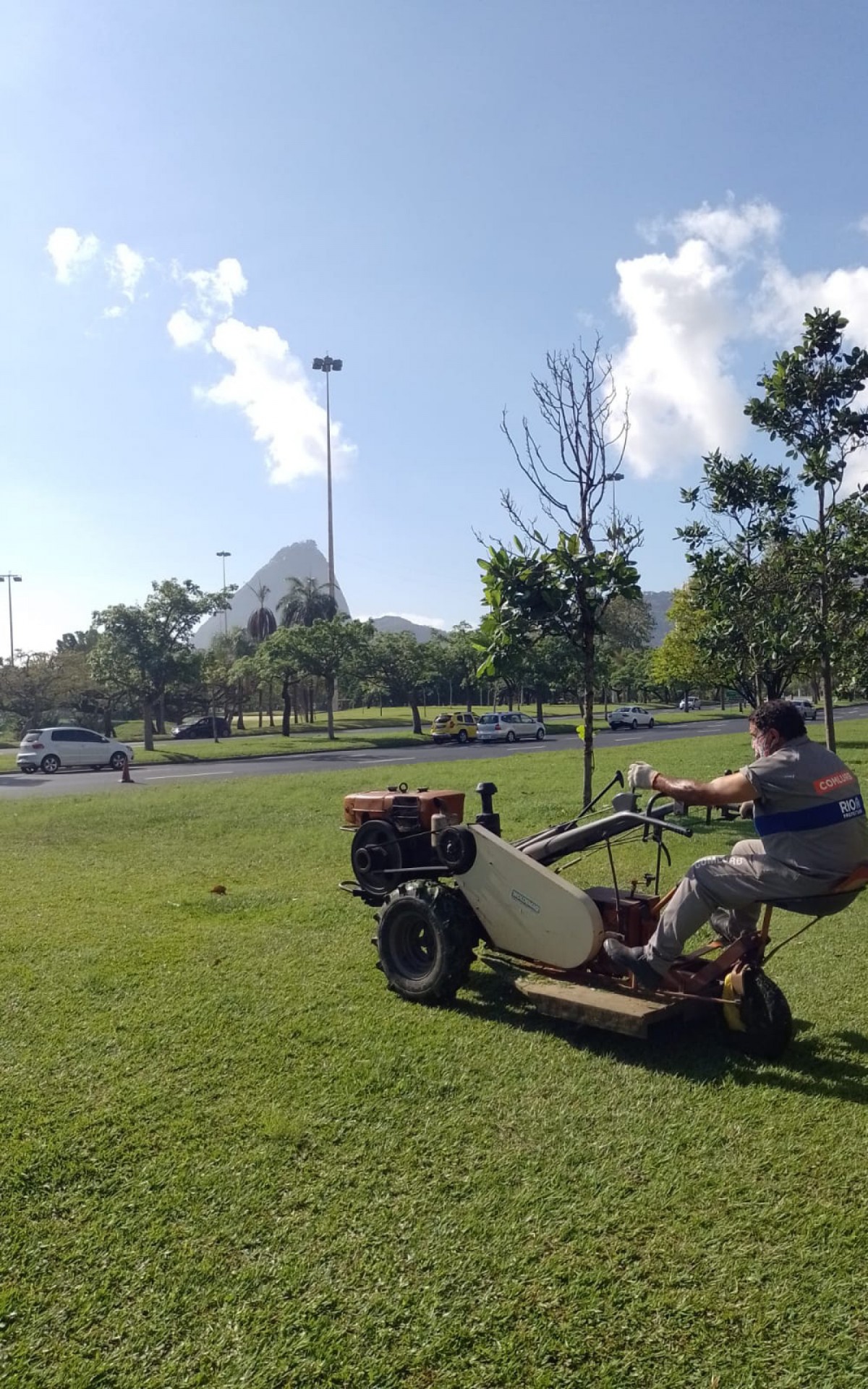 Durante as corridas profissionais de limpeza estar&atilde;o prestando aux&iacute;lio ao longo de todo o percurso