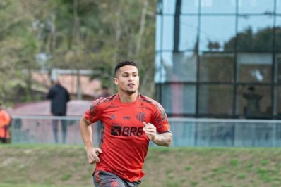 João Gomes rejeita oferta do Flamengo e negociação por renovação trava