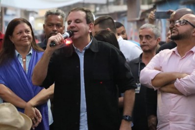 Ao mencionar político da Vila Aliança, Paes esquece antigo vice