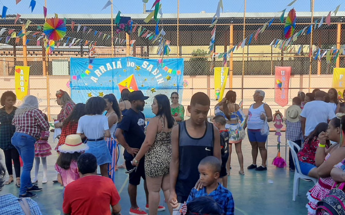 O Arrai&aacute; da Sabin contou com grande presen&ccedil;a de p&uacute;blica na unidade de ensino especial no bairro Nova Piam