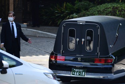 Funeral para ex-premiê do Japão é realizado nesta segunda