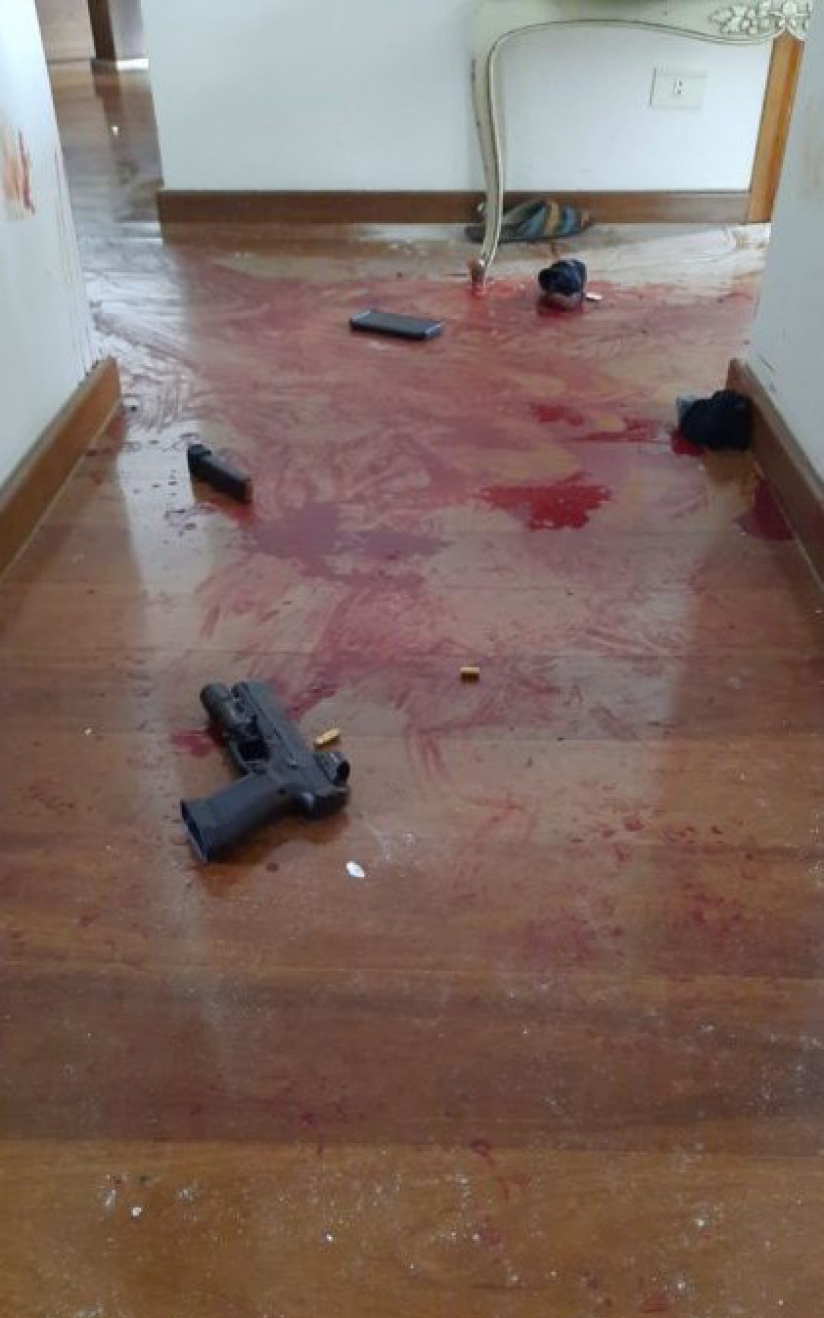 Apartamento do casal após o crime - Reprodução