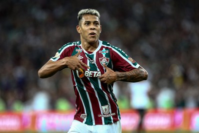 Matheus Martins fala sobre evolução no Fluminense: 'Me sentindo cada vez mais à vontade'