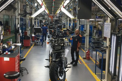 Produção de motos sobe 17,9% em agosto, maior volume em 100 meses