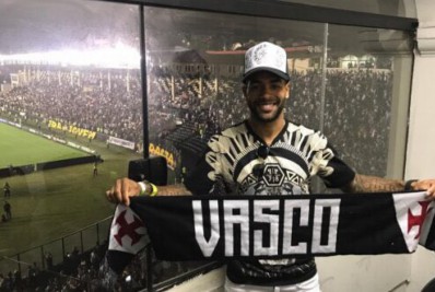 ‘Não quero mais dinheiro. Eu quero jogar no Vasco’, disse Alex Teixeira em reunião