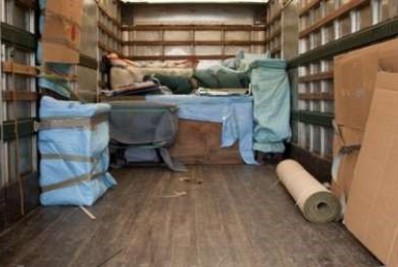 Carreto de baixo custo pode causar prejuízos ao cliente de mudanças residenciais