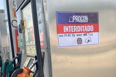 Operação do Procon fiscaliza postos de combustíveis em São Pedro da Aldeia