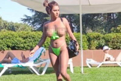 Vídeo: brasileira faz topless e acaba expulsa à força de clube de golfe na Espanha