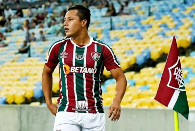 Ex-lateral do Fluminense é anunciado por novo clube