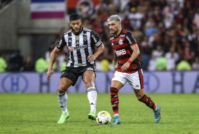 Hulk diz ter perdido 6kg contra o Flamengo e demora cerca de quatro horas no antidoping