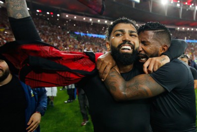 Jornalista da Globo diz que quase perdeu a hora após classificação do Flamengo: 'Galo não cantou'