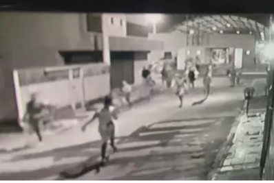 Dois homens são mortos em tiroteio em partida de futsal