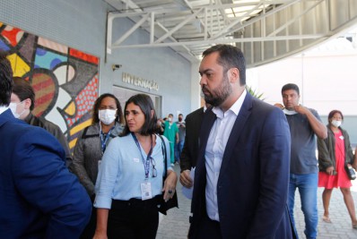 Governador do Rio visita hospital onde anestesista estuprou paciente e conversa com equipe médica: ‘São os heróis’