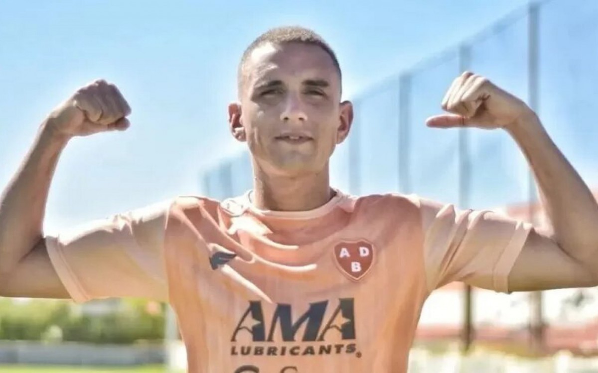 Jogador de clube argentino morre ap&oacute;s levar tiro na cabe&ccedil;a durante assalto
