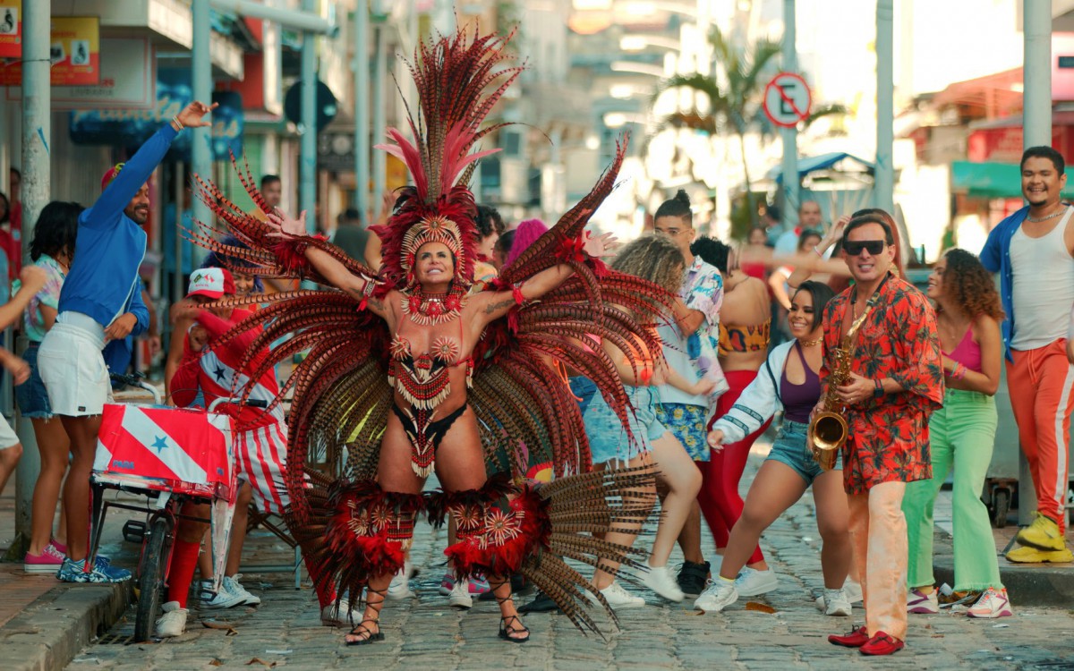 Gretchen lan&ccedil;a clipe do single 'F&ecirc;nix do Amor'