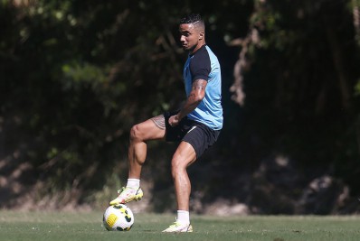 Após quase sete meses de recuperação, Rafael é liberado pelo departamento médico do Botafogo