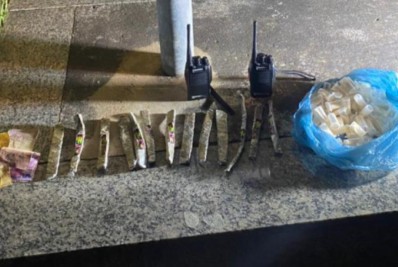 Dupla é detida com maconha e cocaína em São Pedro da Aldeia