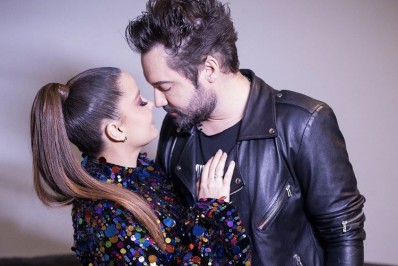 Maiara e Fernando Zor chegam juntos em navio de Luan Santana