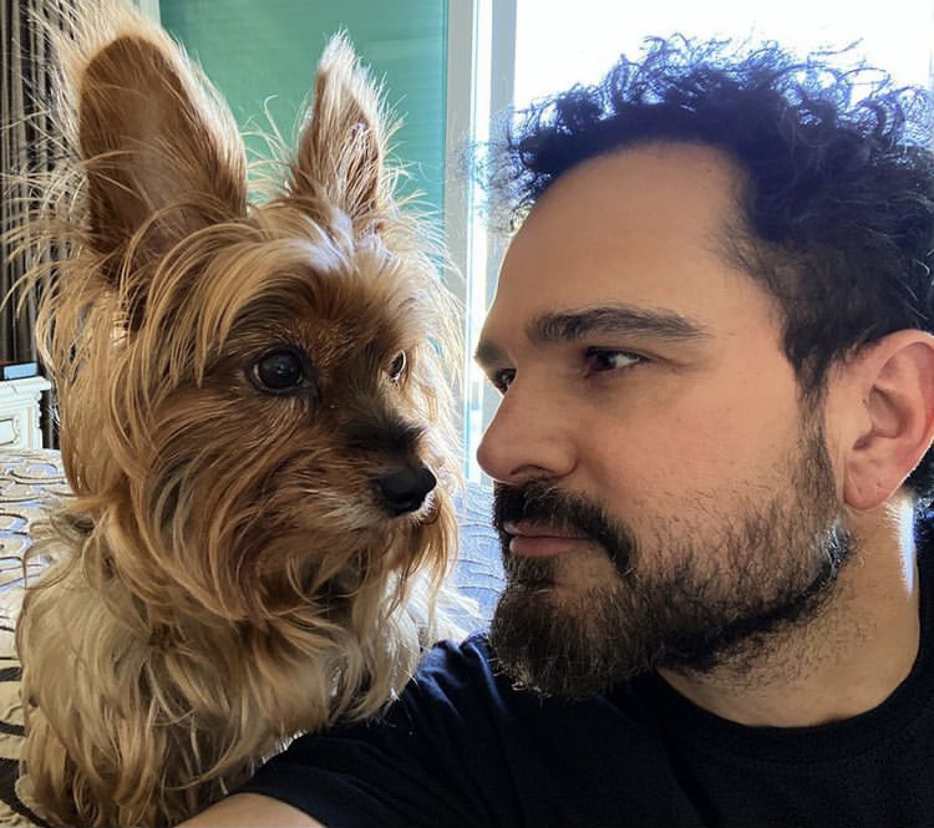 Luciano Camargo e cachorro de estimação - Reprodução / Instagram