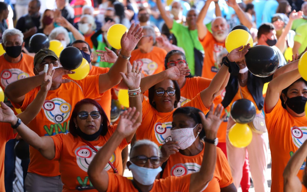 Moradores tamb&eacute;m conferiram apresenta&ccedil;&otilde;es culturais em VR - Cris Oliveira