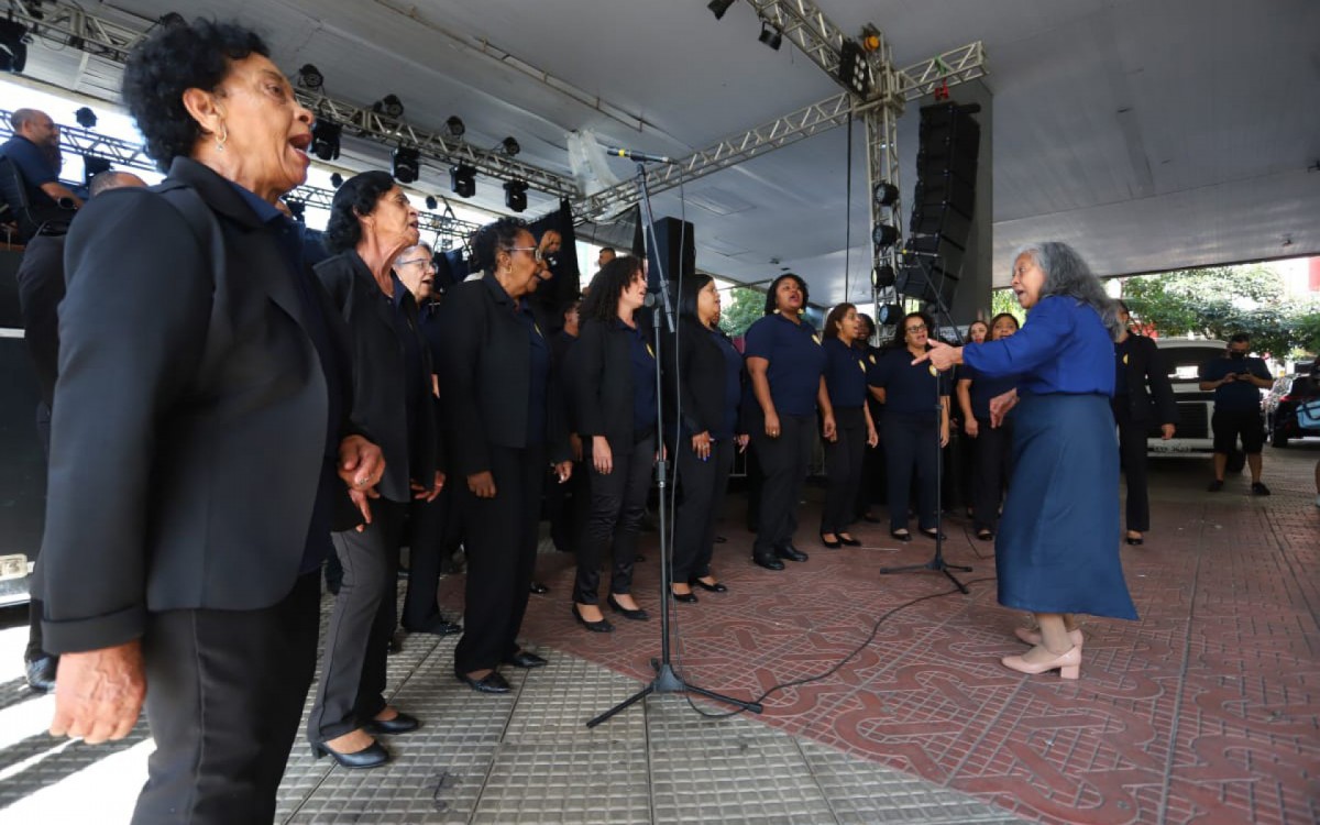 Moradores tamb&eacute;m conferiram apresenta&ccedil;&otilde;es culturais em VR