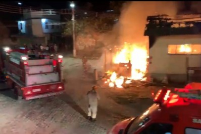 Abrigo Sopão em Teresópolis é atingido por incêndio na noite deste sábado, 16/07