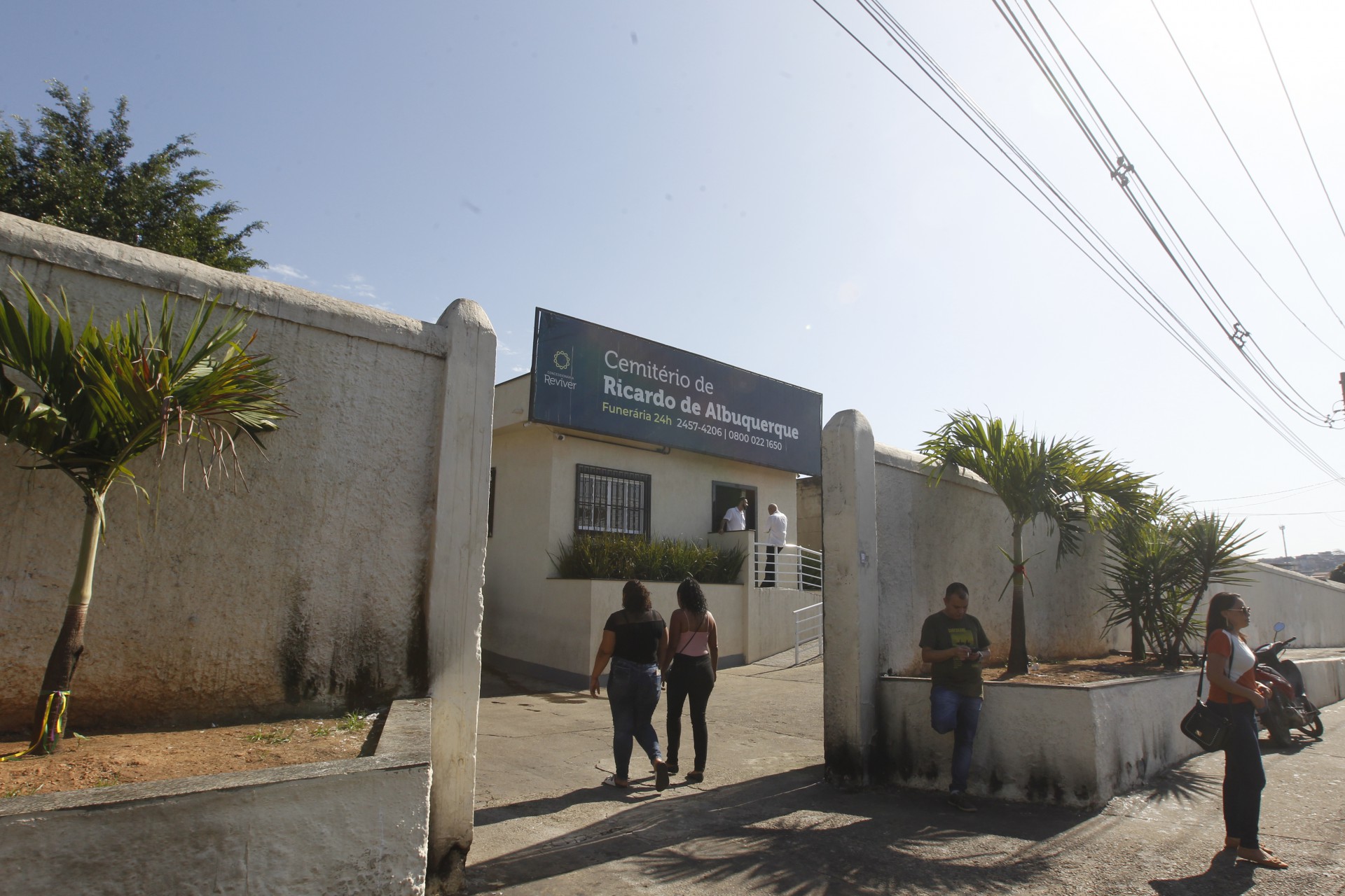 Enterro aconteceu no Cemit&eacute;rio de Ricardo de Albuquerque, na Zona Norte - Arquivo / Reginaldo Pimenta / Agencia O Dia