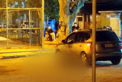 Homem é morto por PM após agredir ex-mulher e amigo em bar em Senador Camará