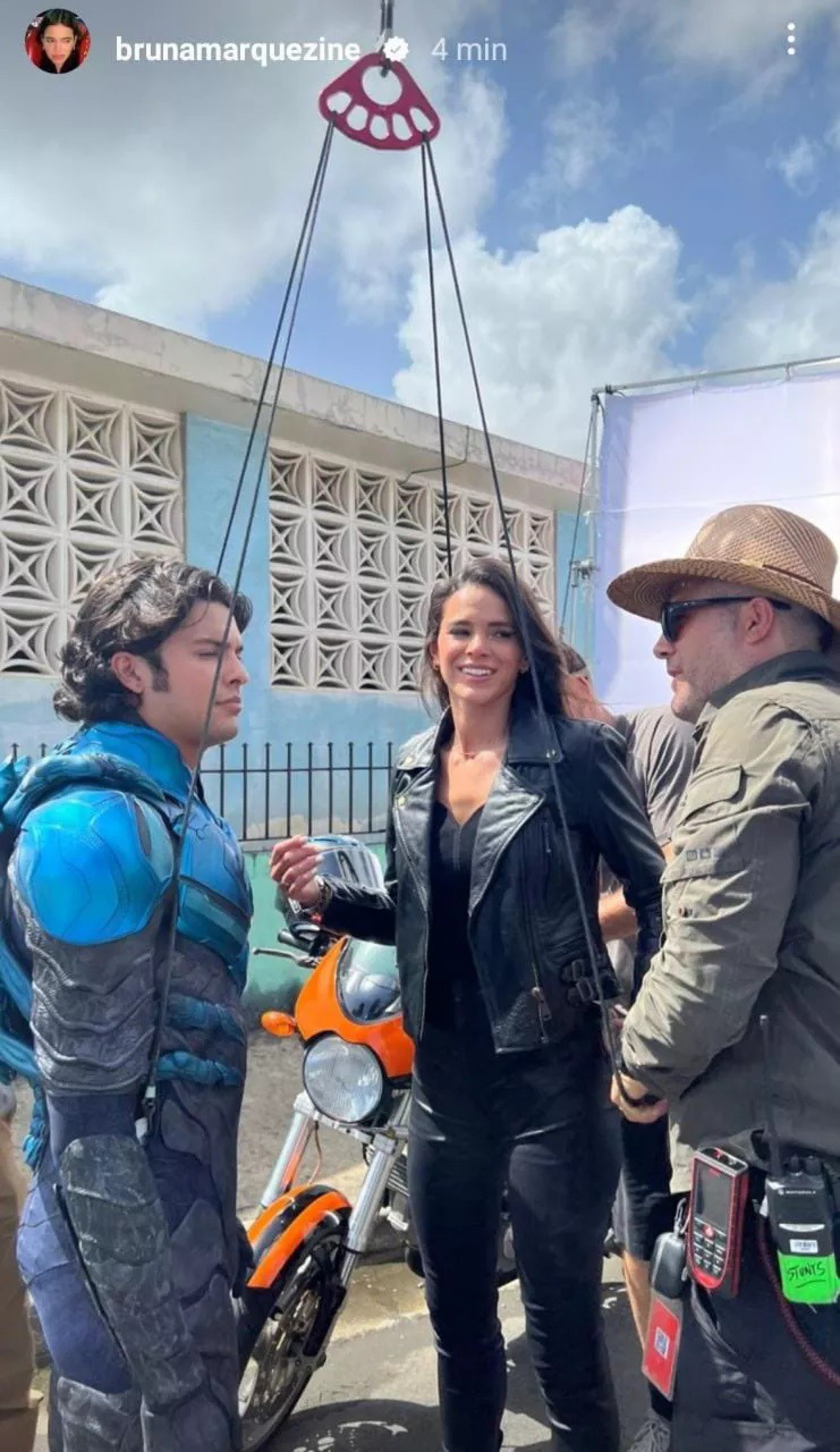 Bruna Marquezine surge caracterizada como Penny - Reprodução do Instagram