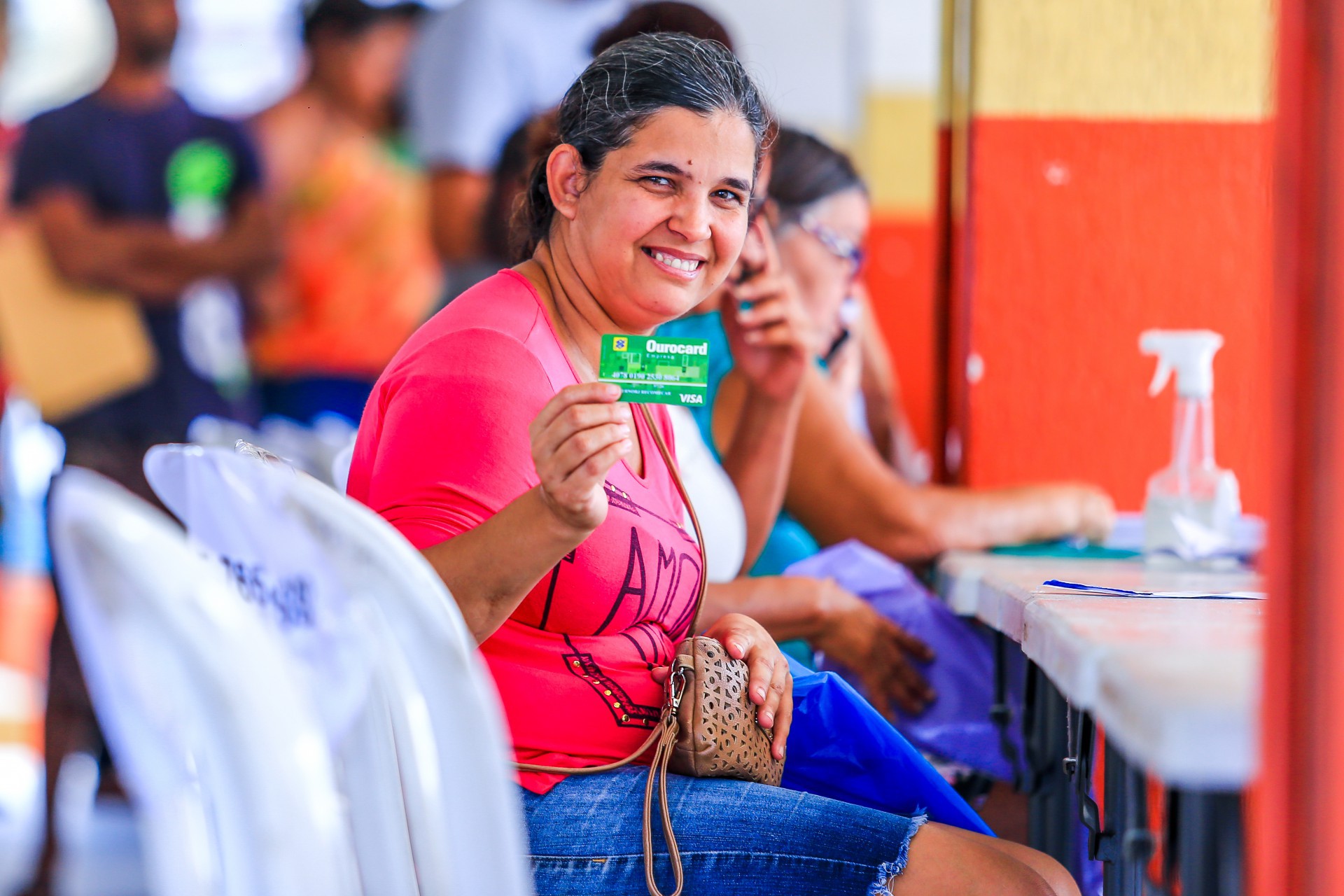 O prazo para a utilização do cartão é de 180 dias e o saldo é disponibilizado em 10 dias úteis com desbloqueio automático, podendo ser consultado em um terminal do Banco do Brasil. Não são permitidas compras online, somente em lojas físicas - Rafael Barreto/PMBR
