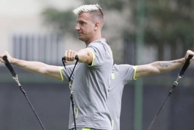 Vasco paga valor milionário a ex-atacante para evitar novo transfer ban da Fifa