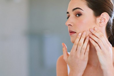 Aprenda como cuidar da pele com acne