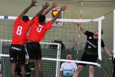 Começa o Campeonato de Vôlei Masculino em Petrópolis
