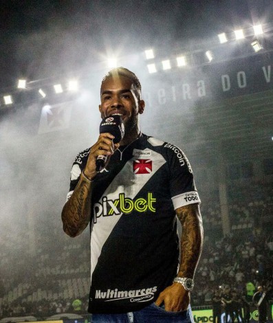 Alex Teixeira é apresentado pelo Vasco em São Januário