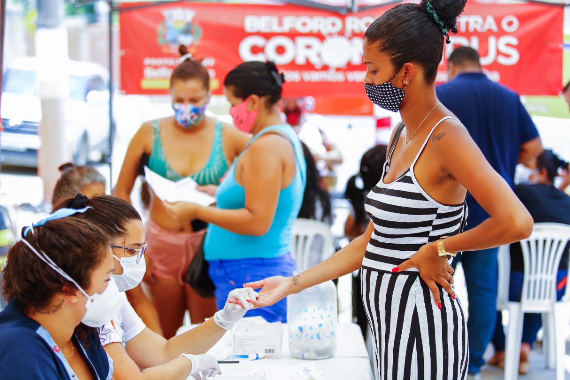 O munic&iacute;pio de Beford Roxo est&aacute; realizando testes r&aacute;pidos da Covid-19 - Rafael Barreto / PMBR