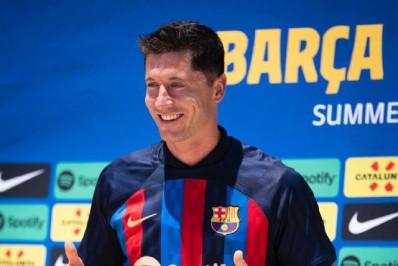 Reforço do Barcelona, Lewandowski é apresentado e destaca: 'No futebol, temos que estar sempre famintos'