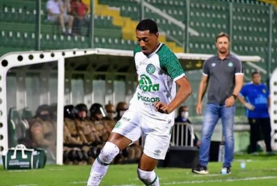 Botafogo aguarda exames médicos para assinar com zagueiro da Chapecoense