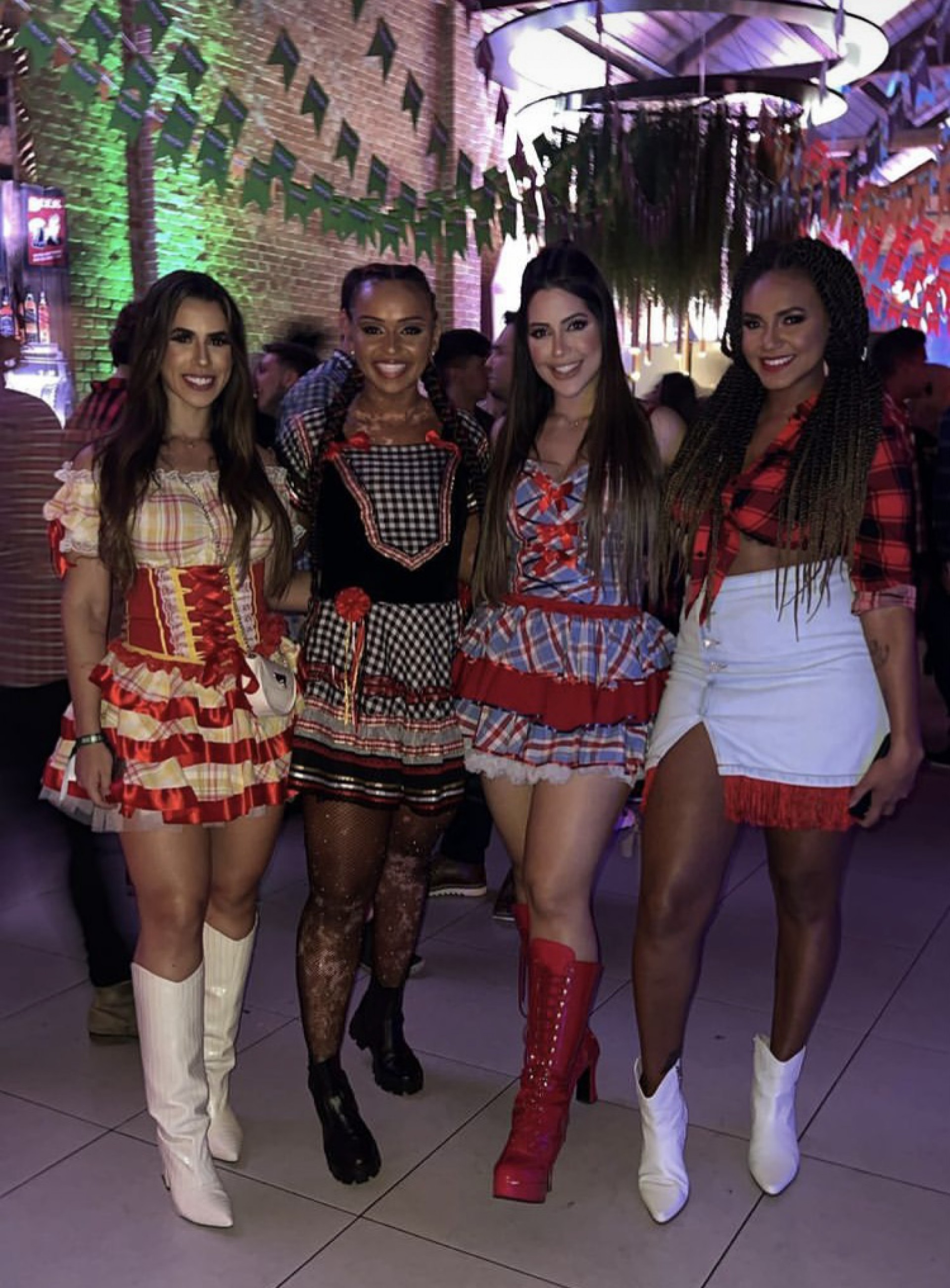 As ex-BBBs Larissa Tomásia, Natalia Deodato, Laís Caldas  e Jessilane - Reprodução / Instagram