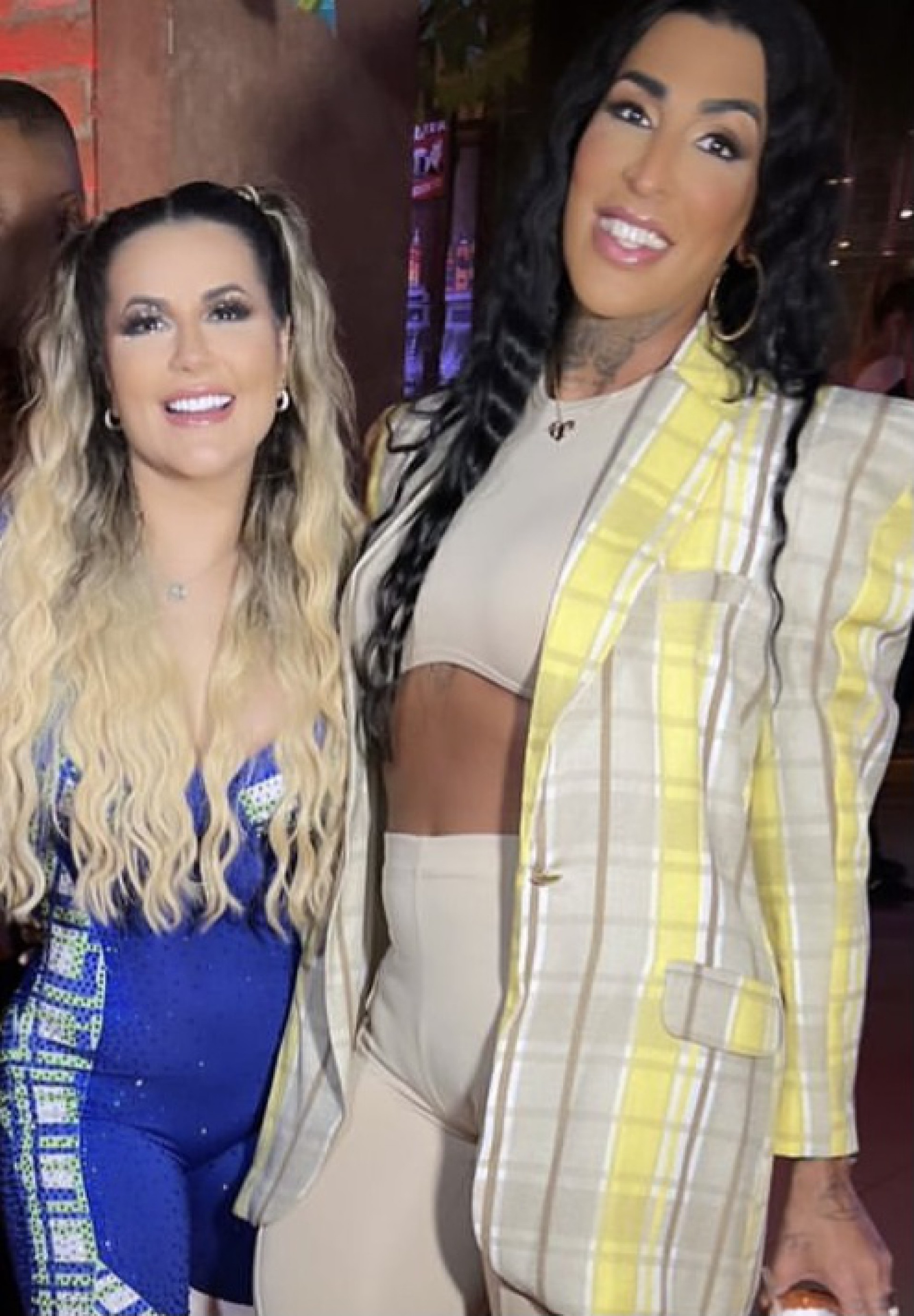 Deolane Bezerra e a cantora Pepita - Reprodução / Instagram