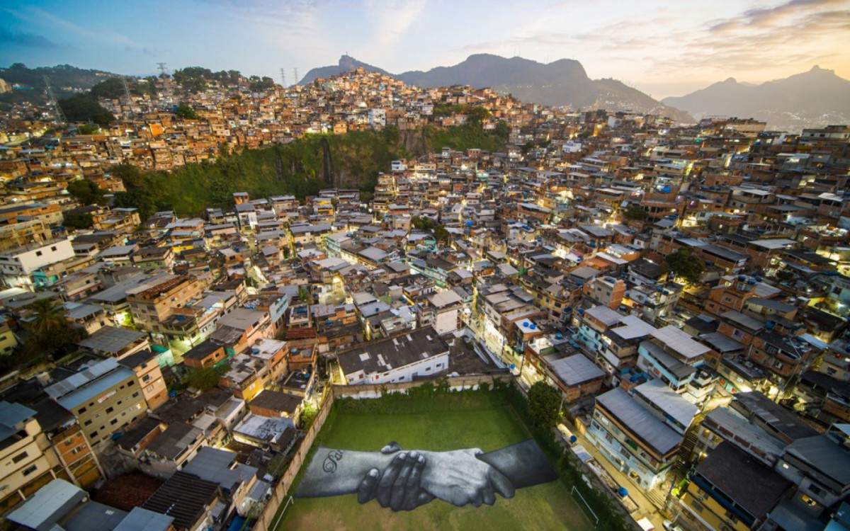 Arte simboliza união dos povos