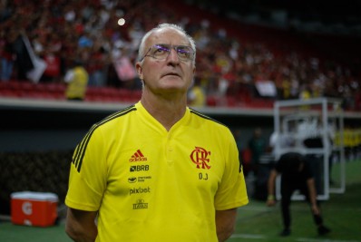 Dorival Júnior exalta bola aérea do Flamengo e vê 'jogo pesado' contra o Athletico-PR