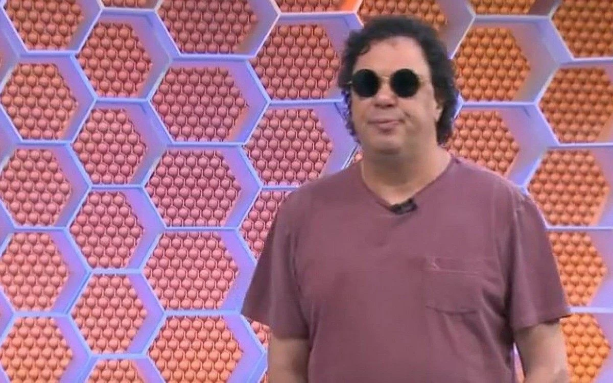 Casagrande fala sobre dependência de Neymar na seleção brasileira: 'Quem pega a bola, procura ele'