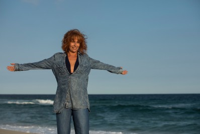 Com Andrea Beltrão e Eduardo Moscovis, 'Ela e Eu' estreia nos cinemas após premiações em festivais