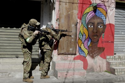 Direitos Humanos da ONU investiga governo do Rio por operações policiais e prisões arbitrárias