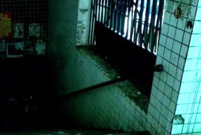 Nilópolis: Moradores cobram reforma e iluminação do túnel no Centro