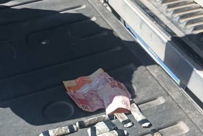 PM flagra rapaz de 19 anos vendendo drogas em Arraial do Cabo