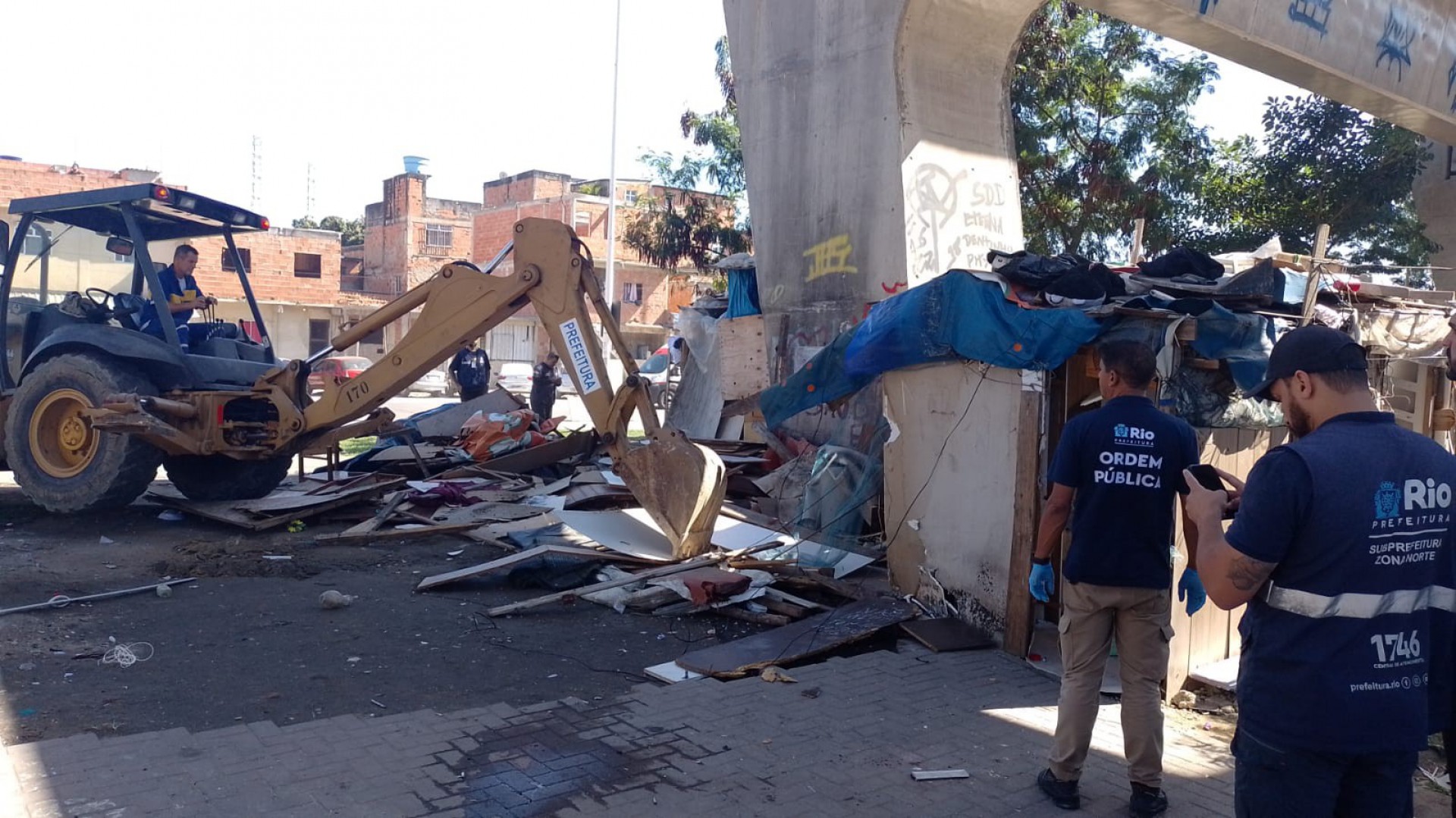 Prefeitura realiza operação de combate a lava-jatos clandestinos e remoção de estruturas irregulares - Divulgação/ SEOP