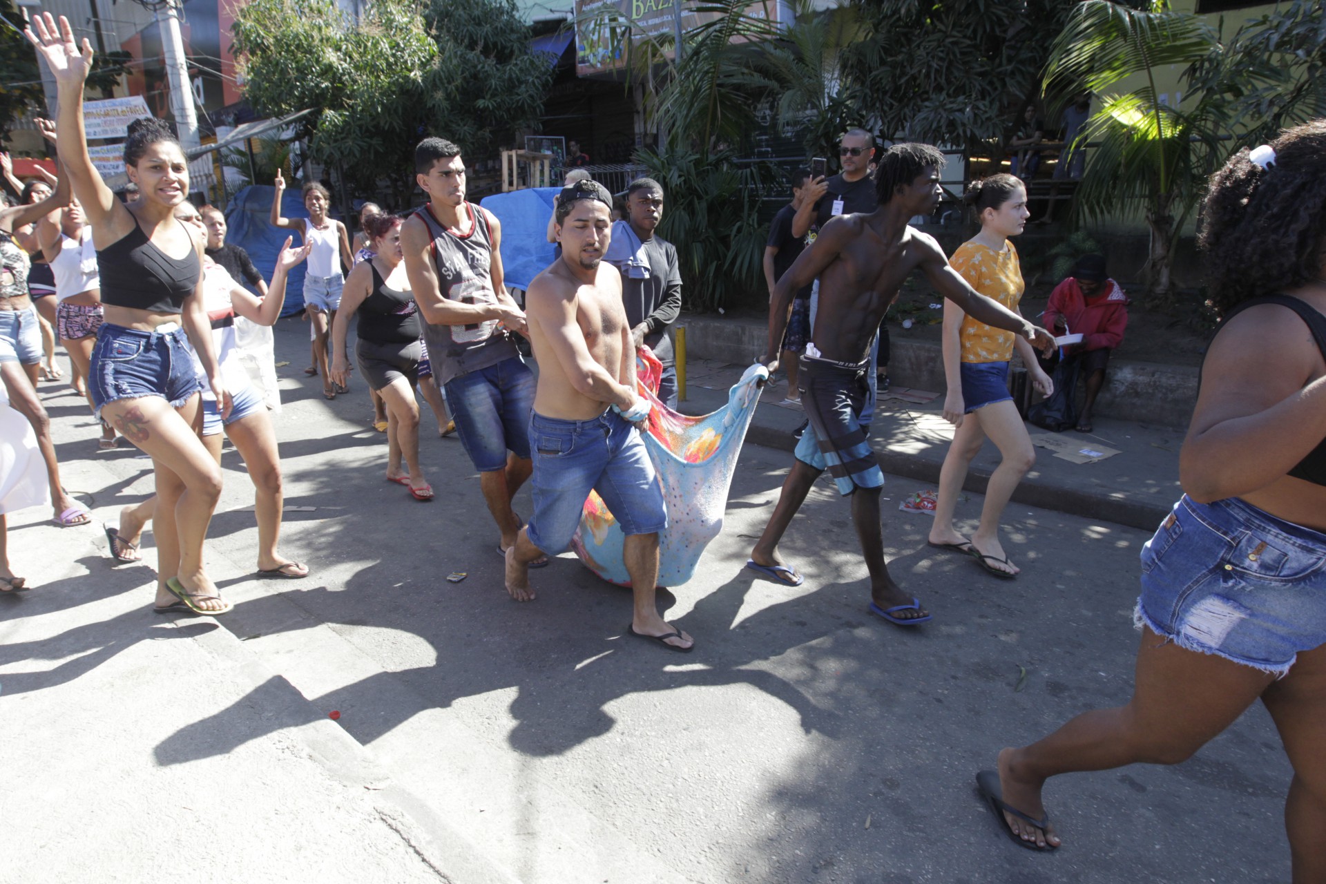 Policia - Policiais militares e civis, fazem operaçao no Complexo do Alemao hoje. - Reginaldo Pimenta / Agencia O Dia